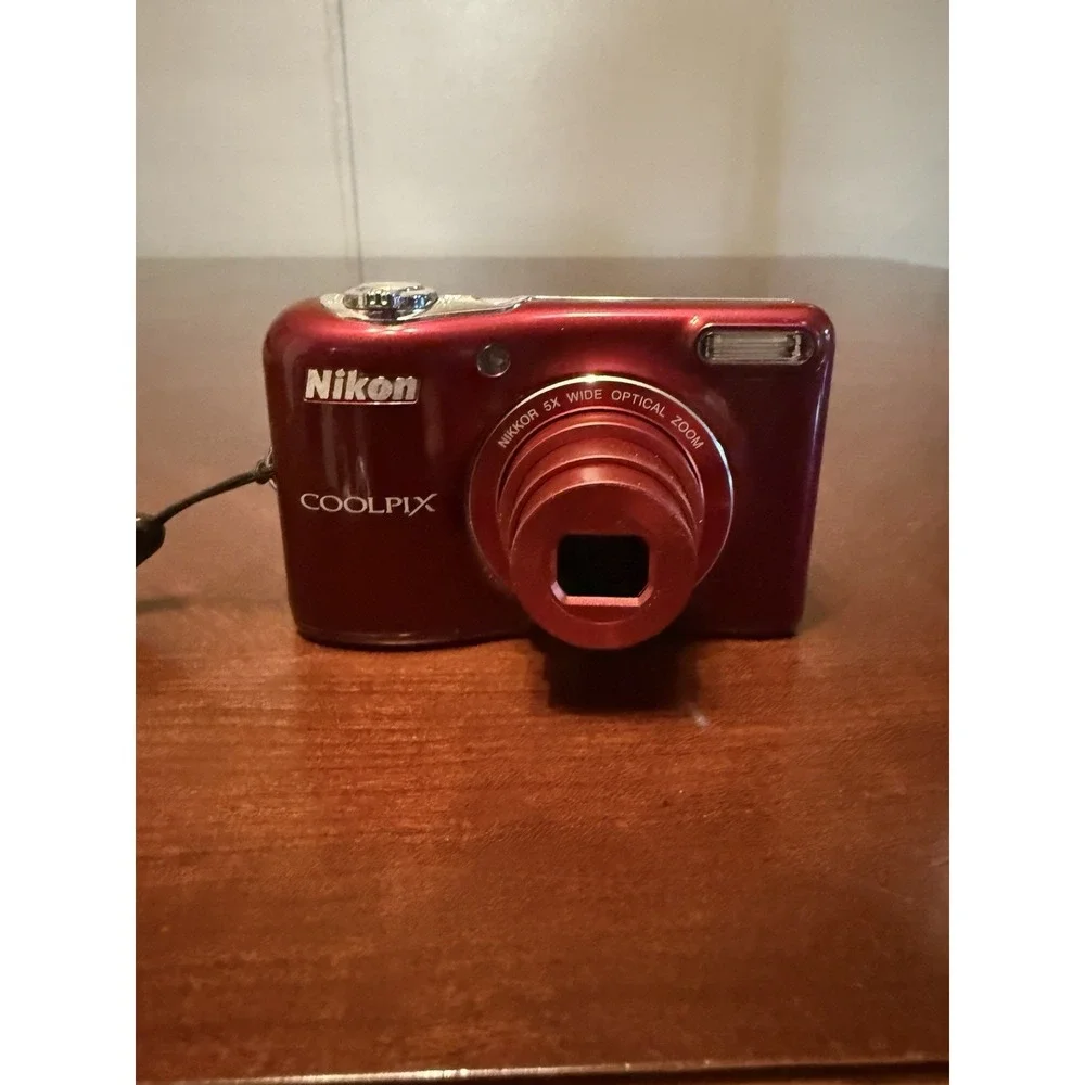 Nikon COOLPIX L30 Red Compact Digital Camera 20.1MP 5x Optical Zoom Tested